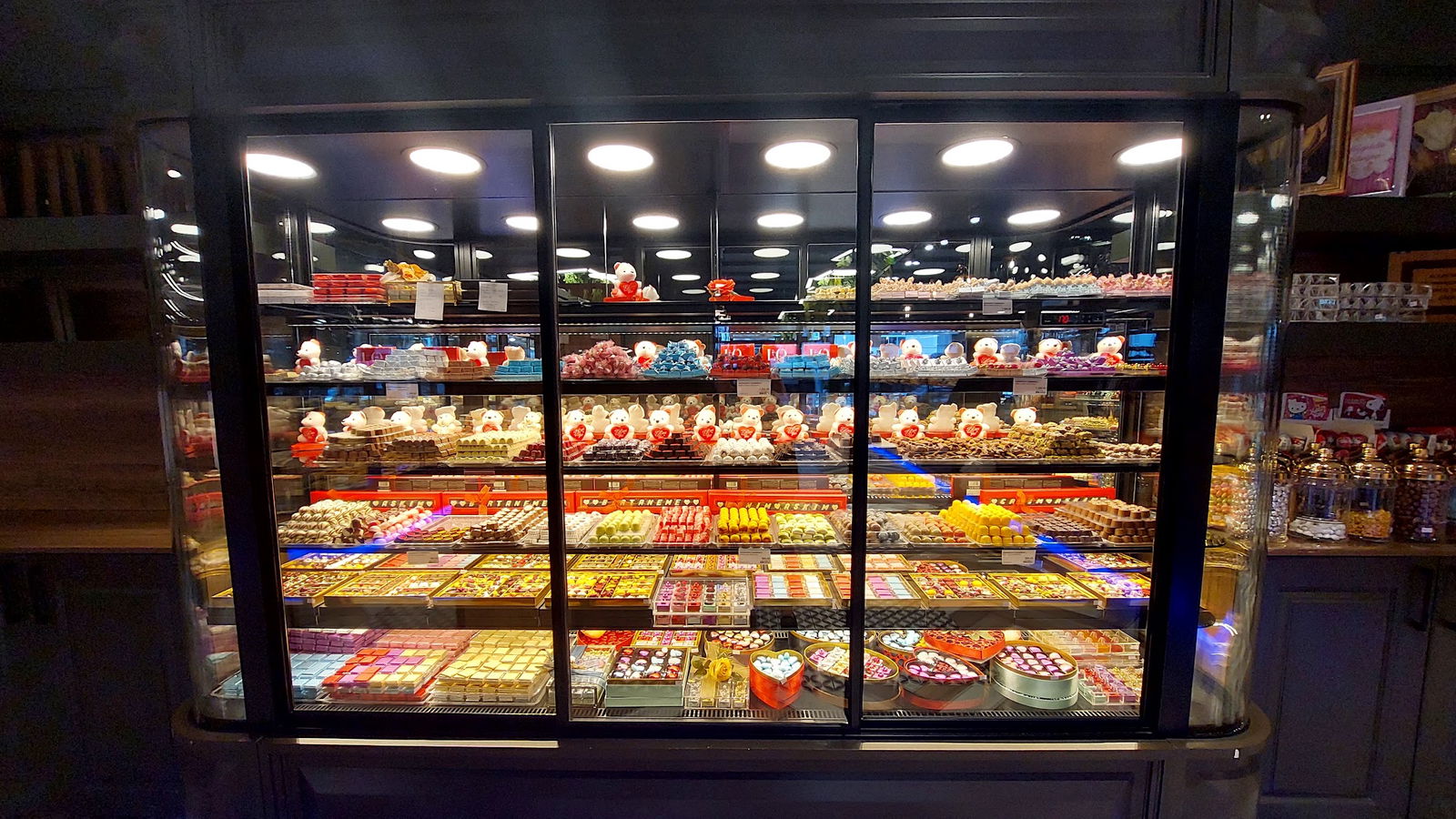 Hasanoğlu Baklava Pasta Döner Pide Kebap