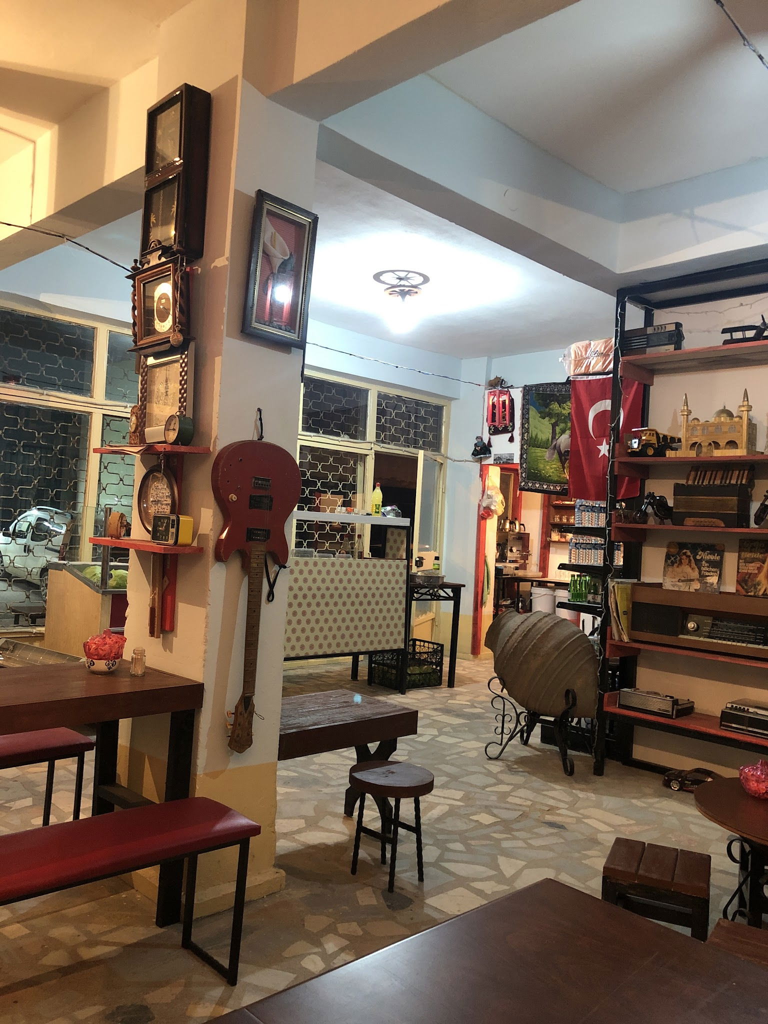 Anti̇k Kafe Sadonun Yeri̇