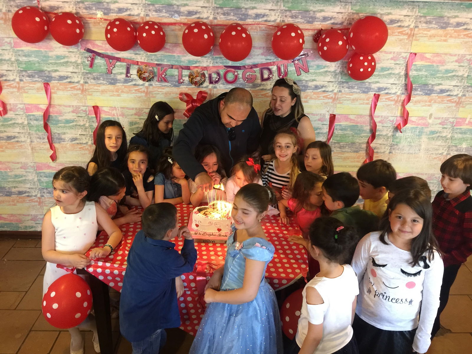 Kezzban Cafe & Patisserie