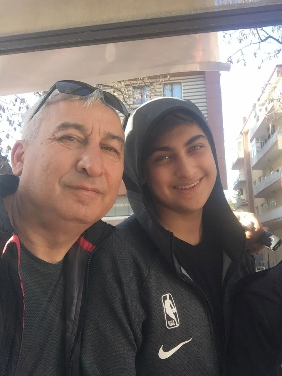 Kezzban Cafe & Patisserie