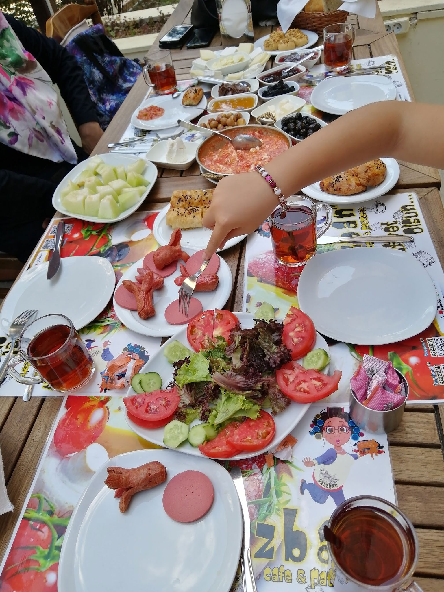 Kezzban Cafe & Patisserie