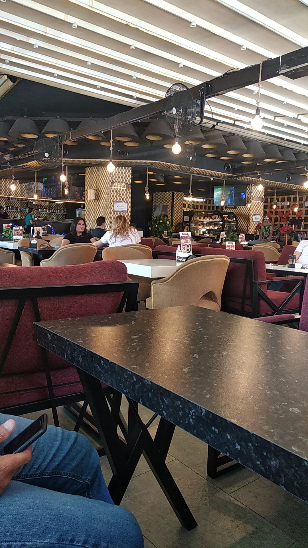 Kezzban Cafe & Patisserie