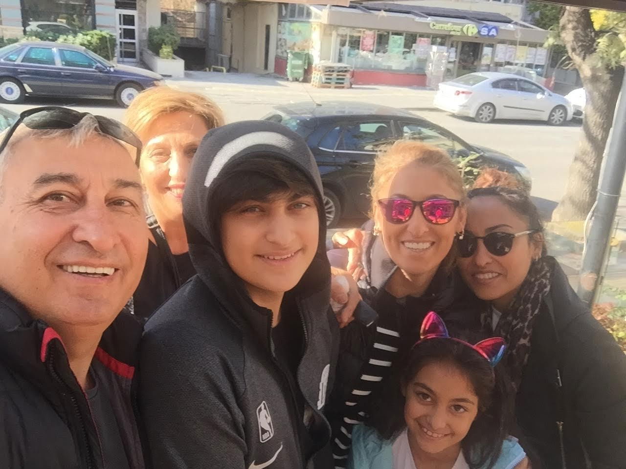 Kezzban Cafe & Patisserie