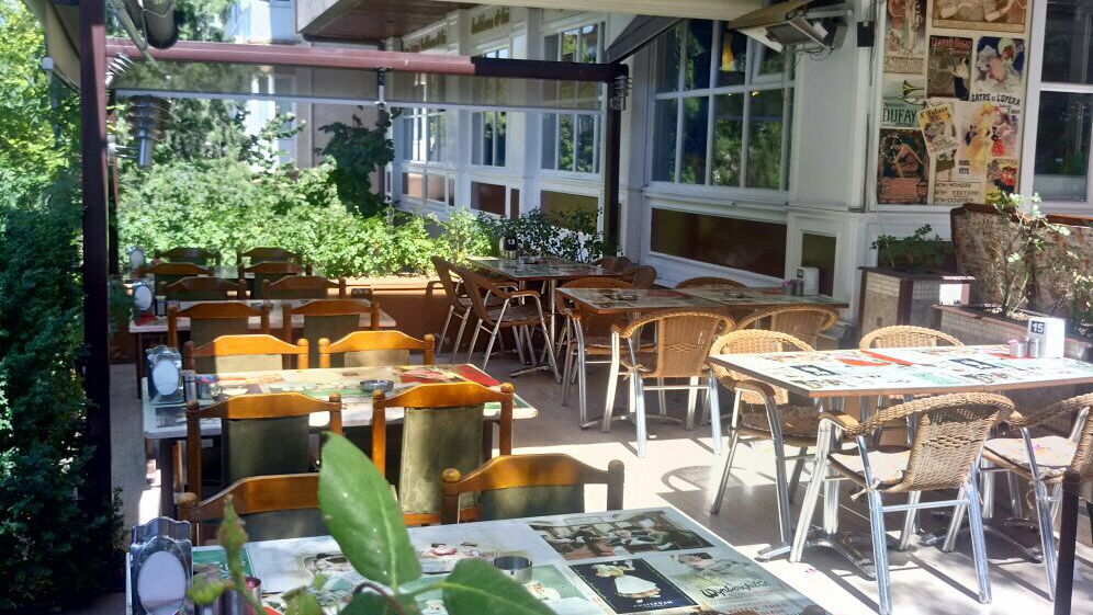 Kezzban Cafe & Patisserie