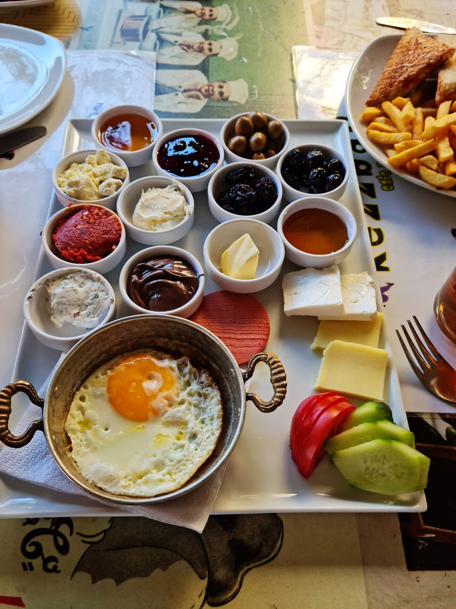 Kezzban Cafe & Patisserie