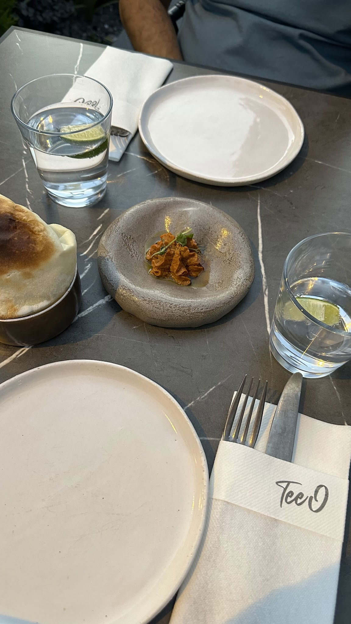 Teeo Restaurant & Pub