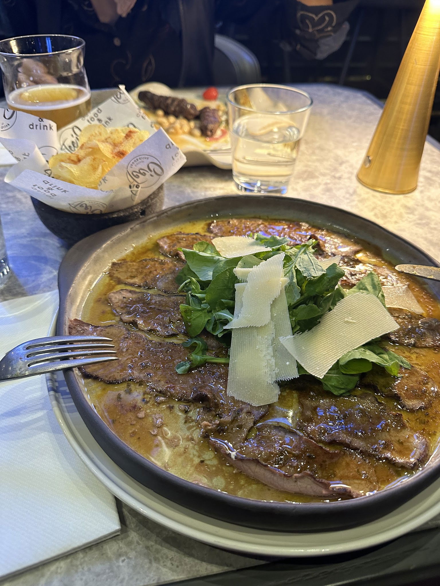 Teeo Restaurant & Pub