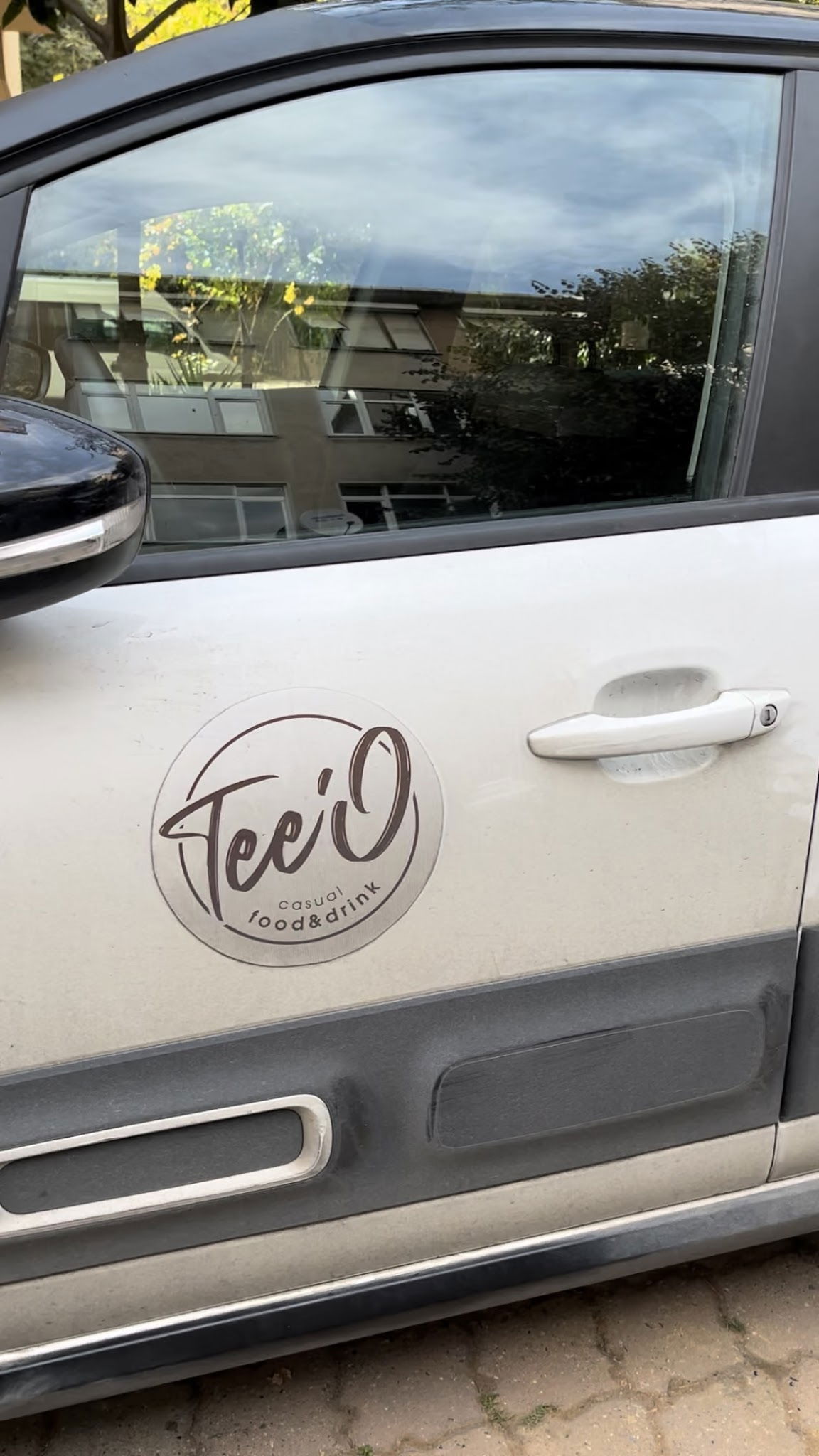 Teeo Restaurant & Pub