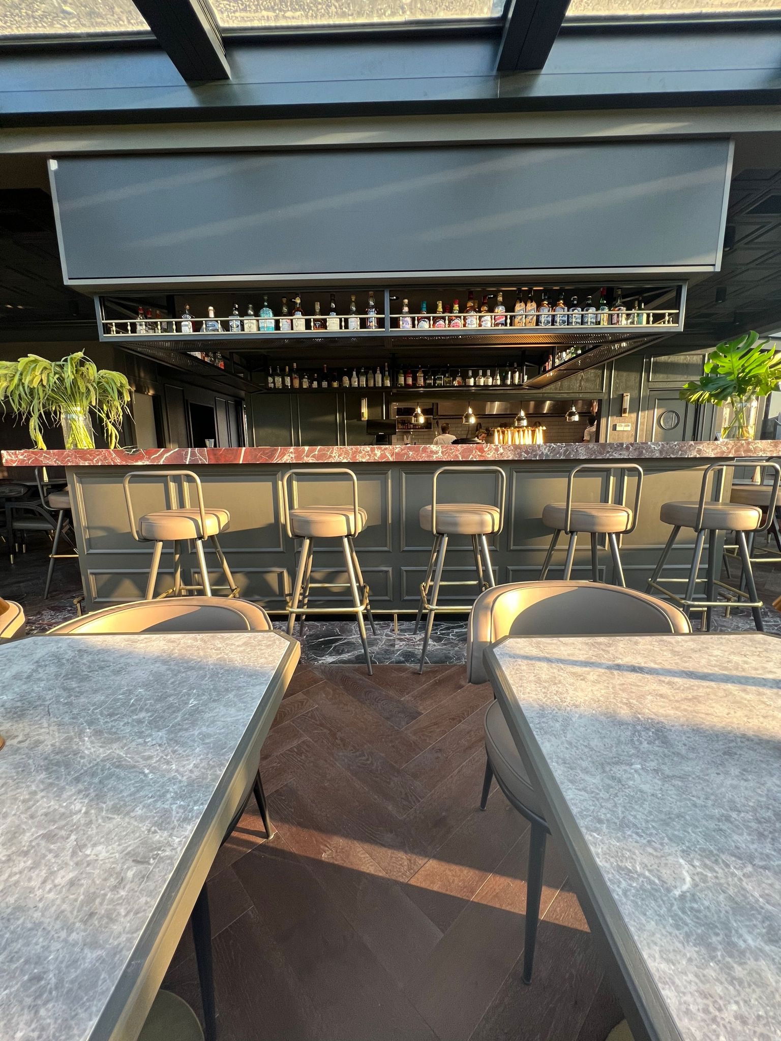 Teeo Restaurant & Pub