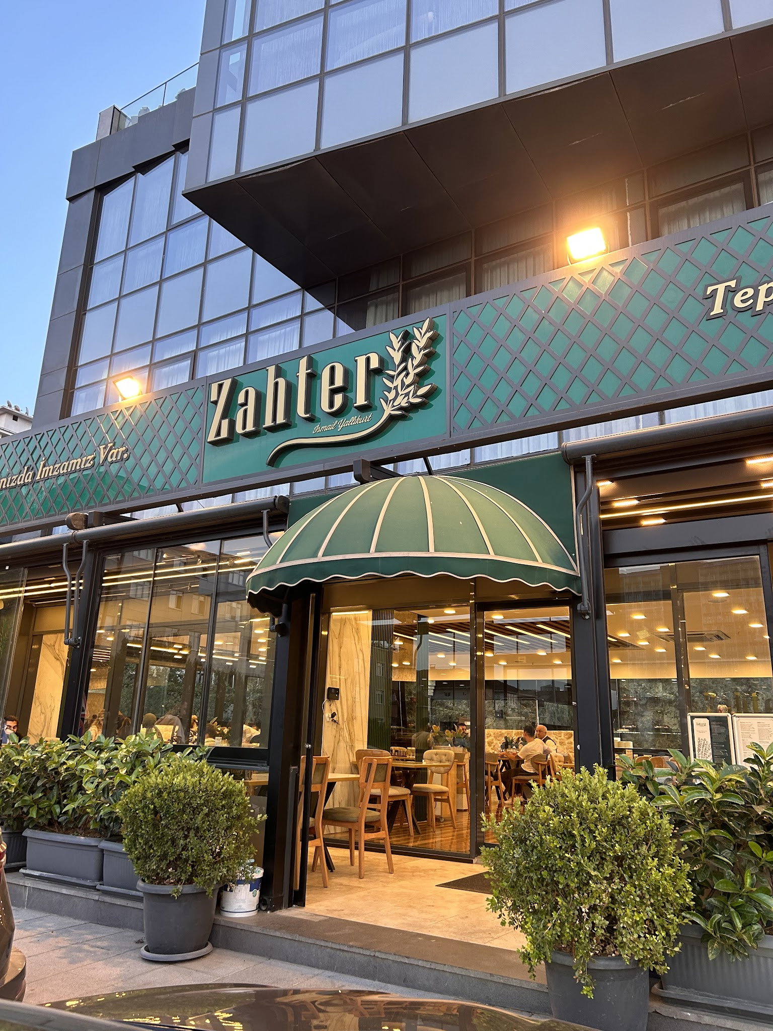 Zahter Tepsi Et & Kebap