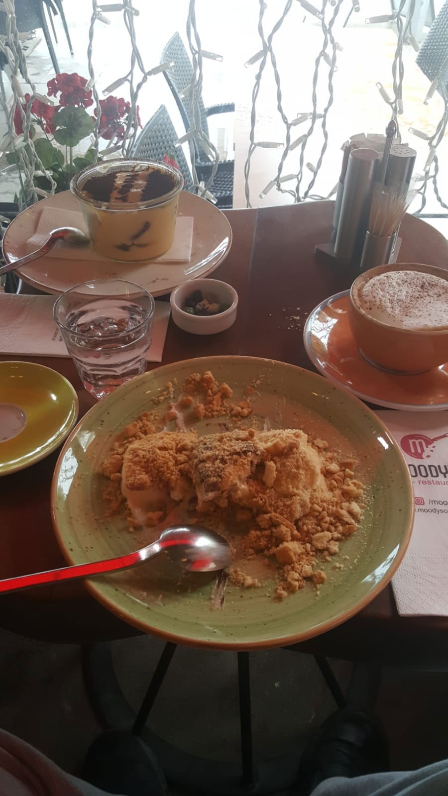 Moody'S Cafe & Restaurant