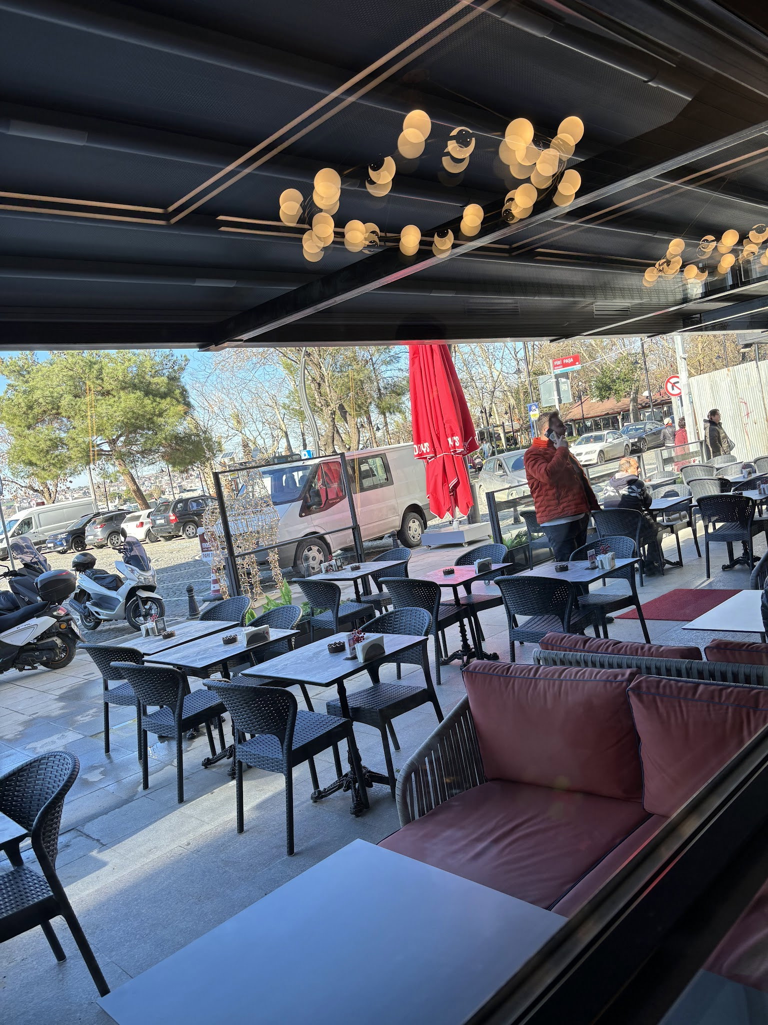 Moody'S Cafe & Restaurant