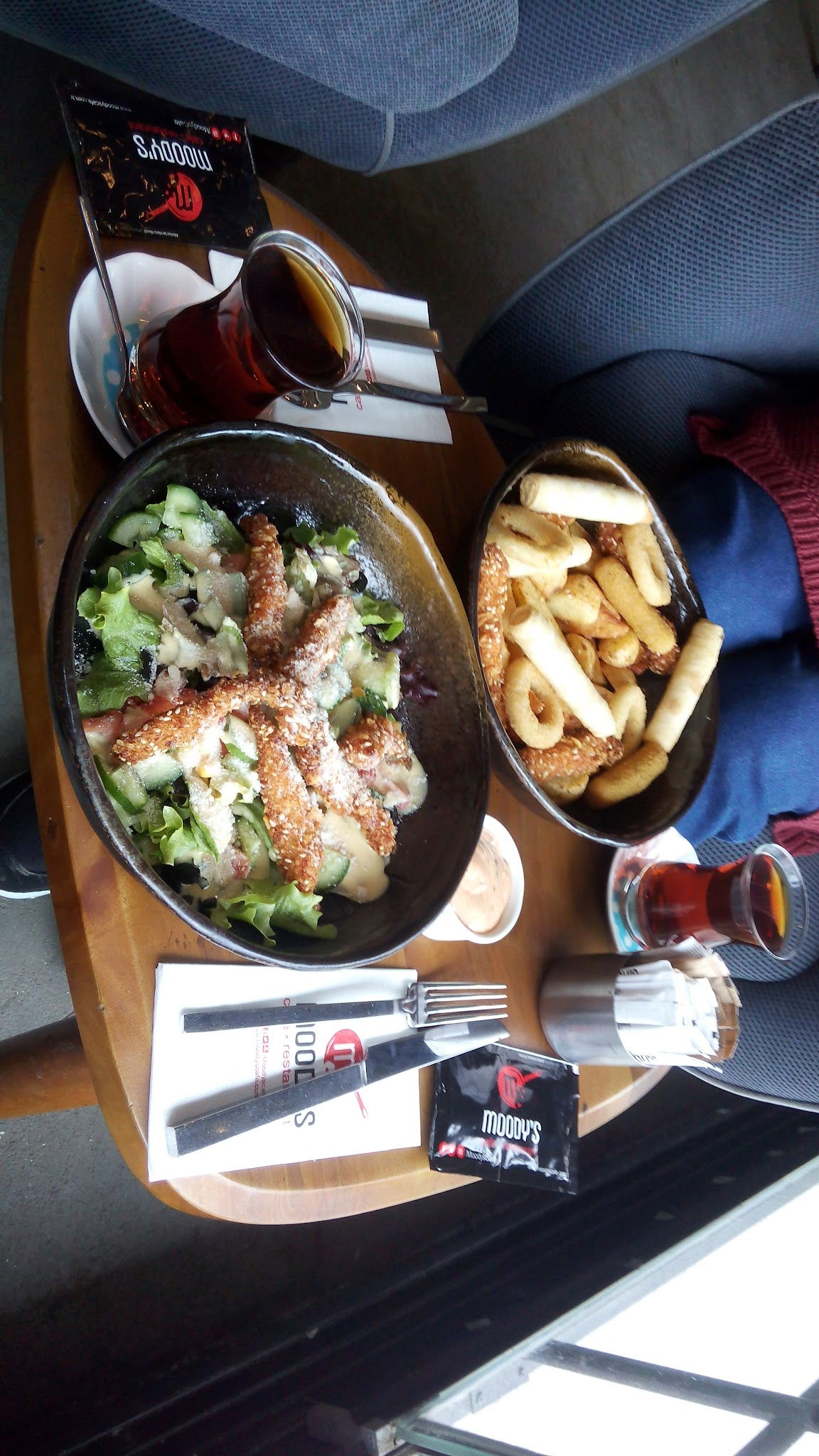 Moody'S Cafe & Restaurant