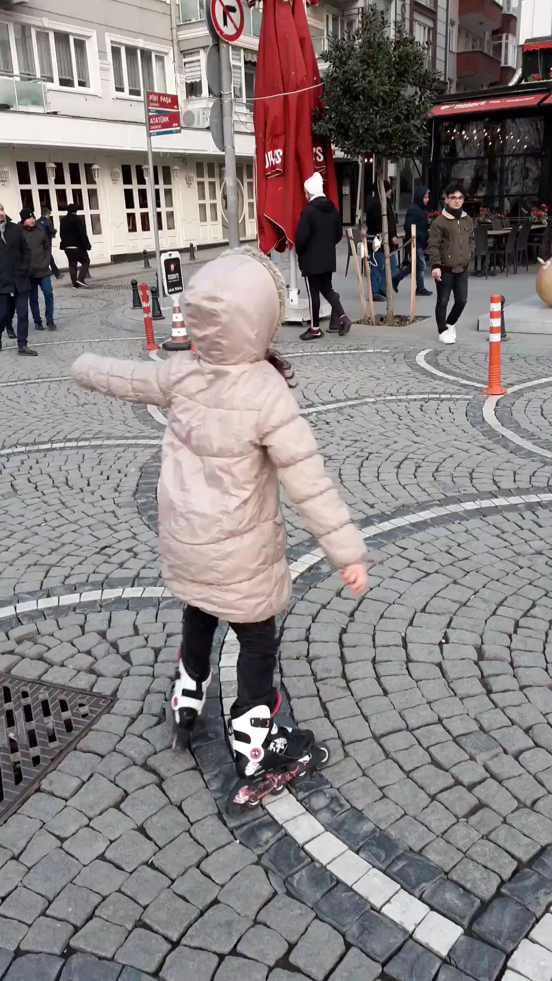 Moody'S Cafe & Restaurant