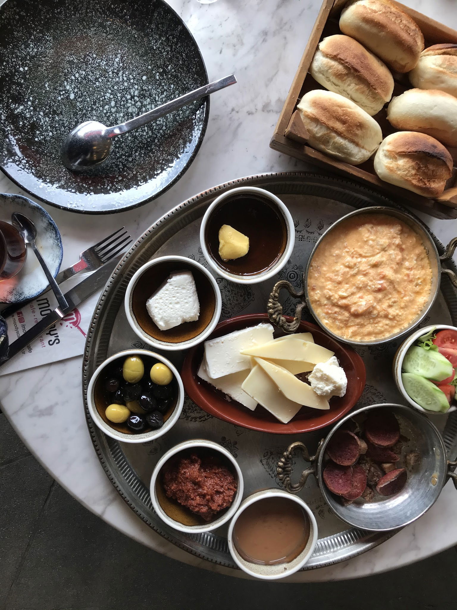 Moody'S Cafe & Restaurant