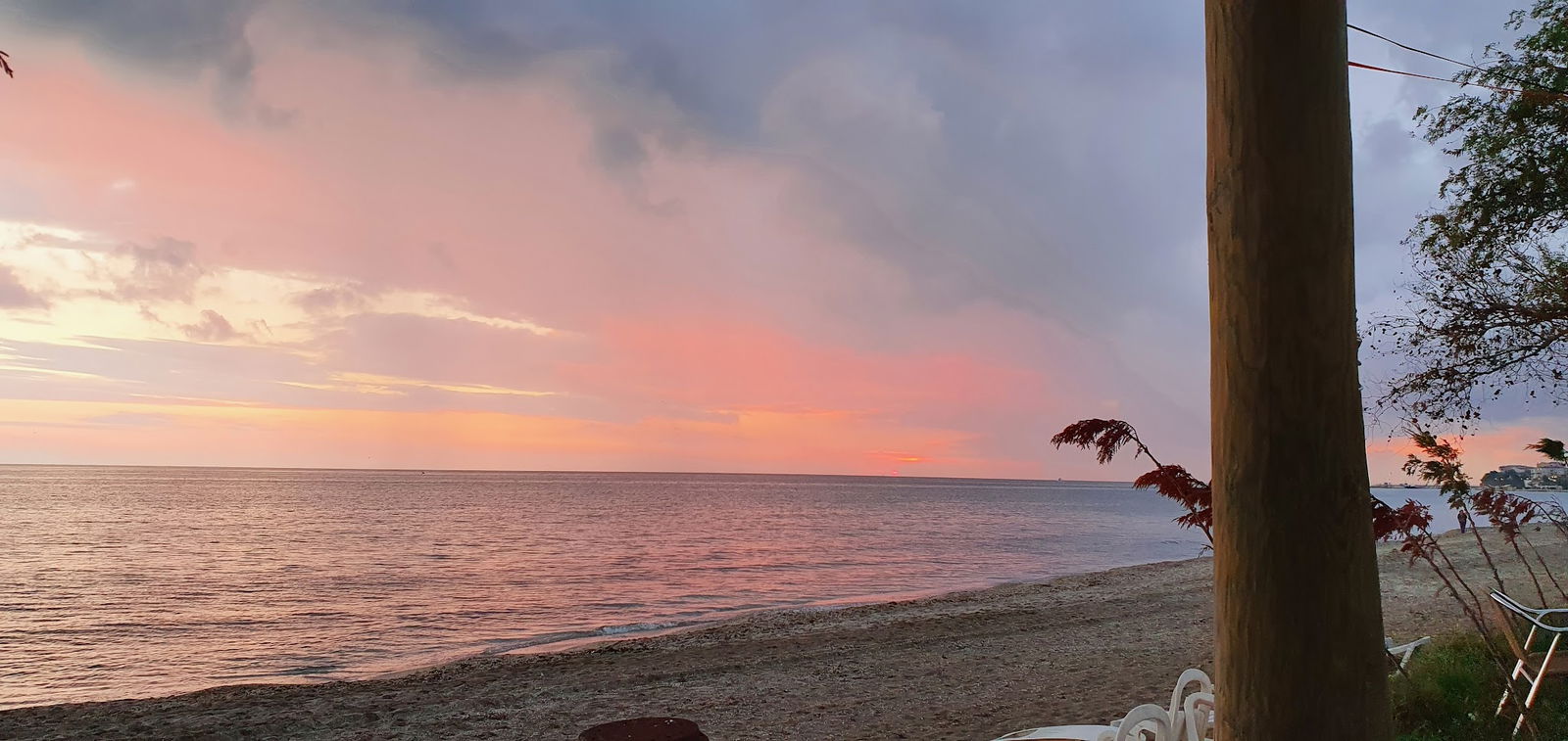 Pier Cafe & Restaurant