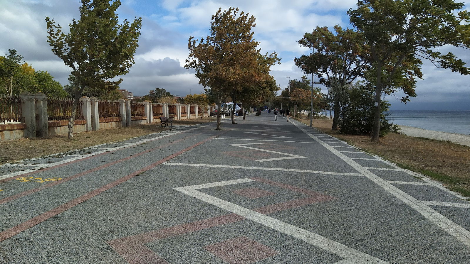 Pier Cafe & Restaurant