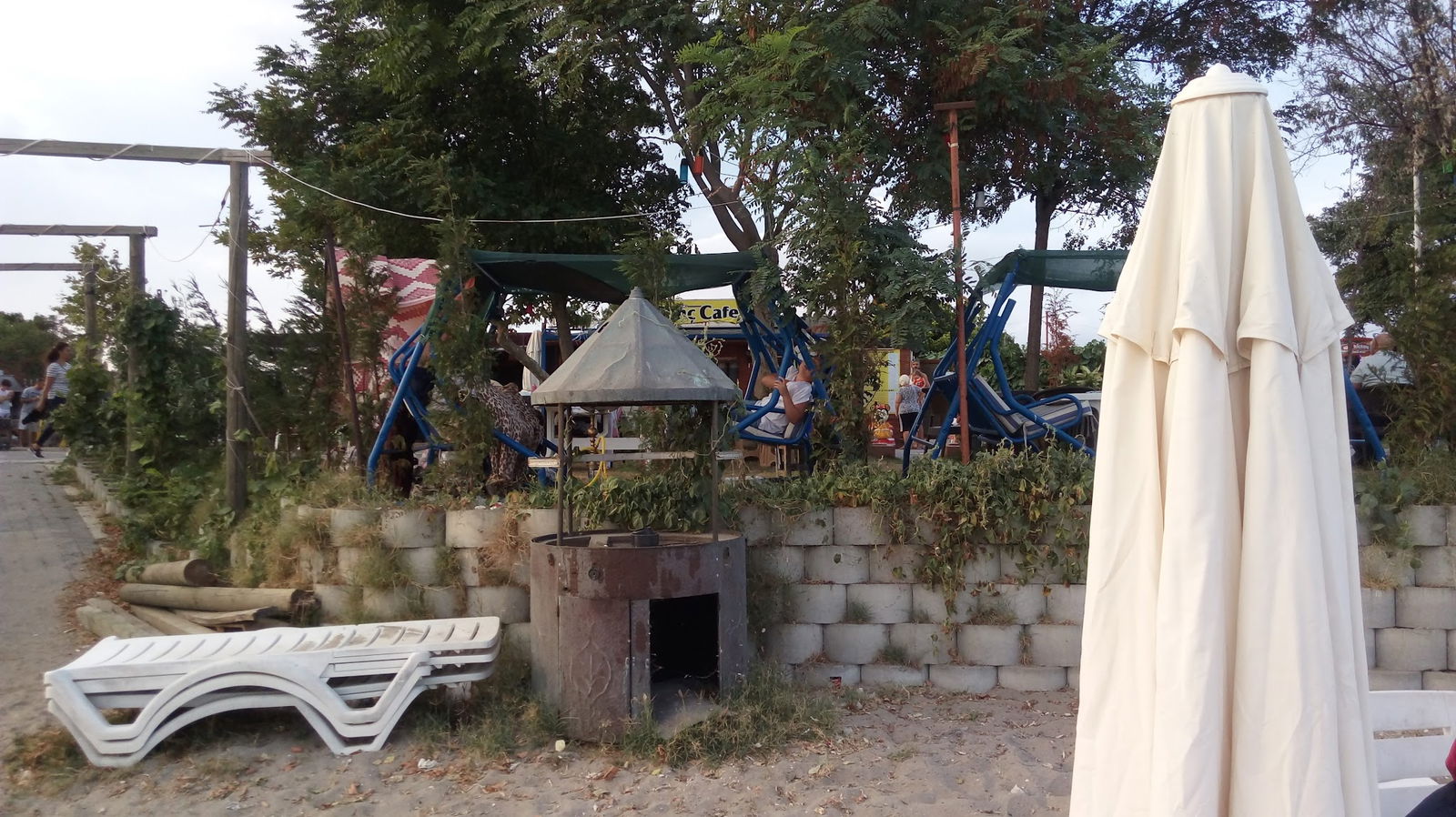 Pier Cafe & Restaurant