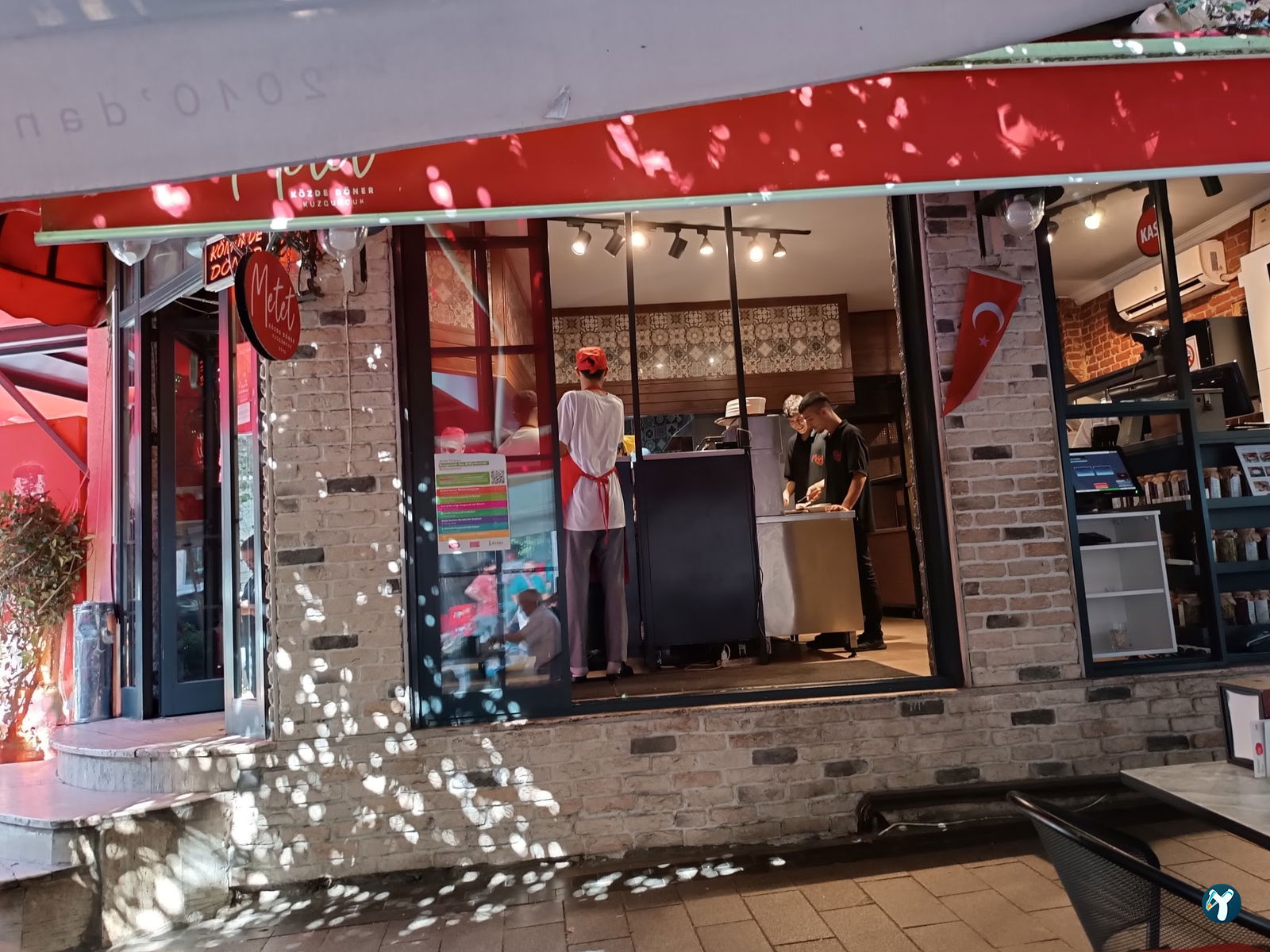 Metet Közde Döner, Kuzguncuk