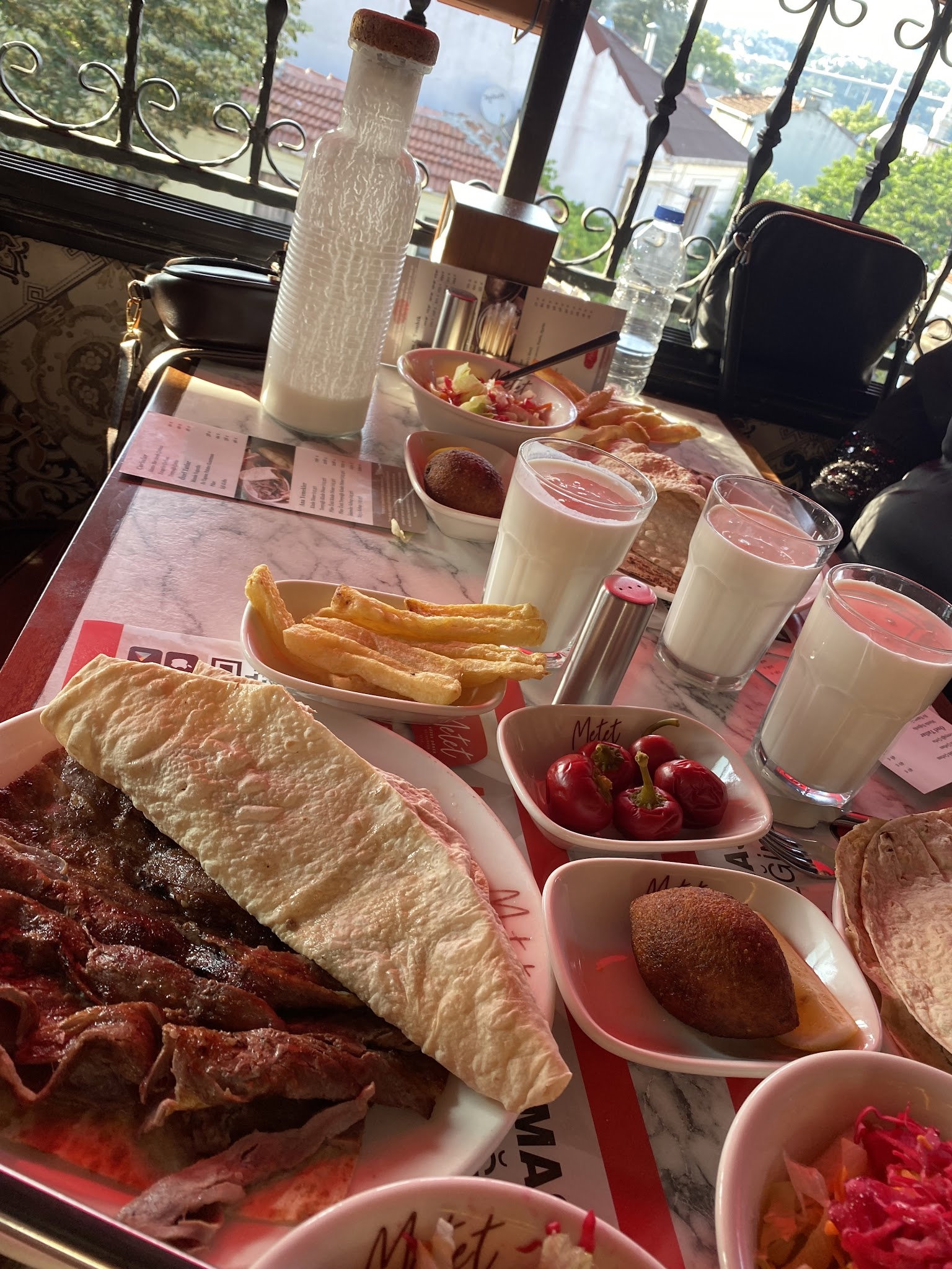 Metet Közde Döner, Kuzguncuk