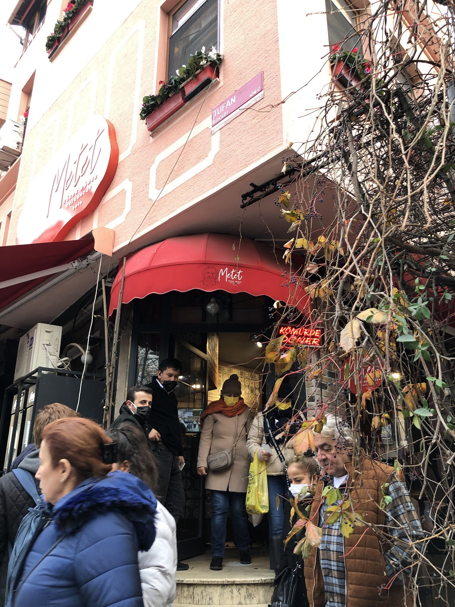 Metet Közde Döner, Kuzguncuk