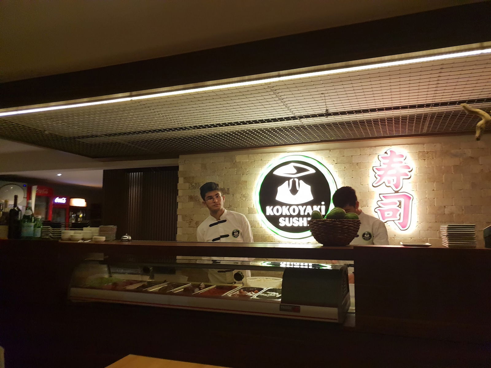 Kokoyaki̇ Sushi̇ Lara