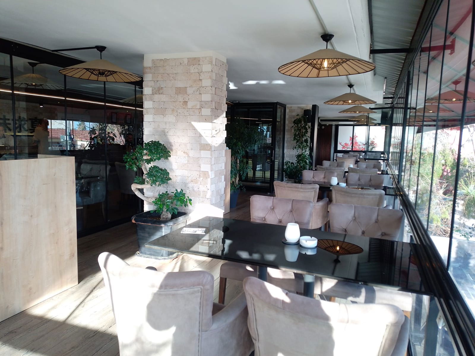 Kokoyaki̇ Sushi̇ Lara