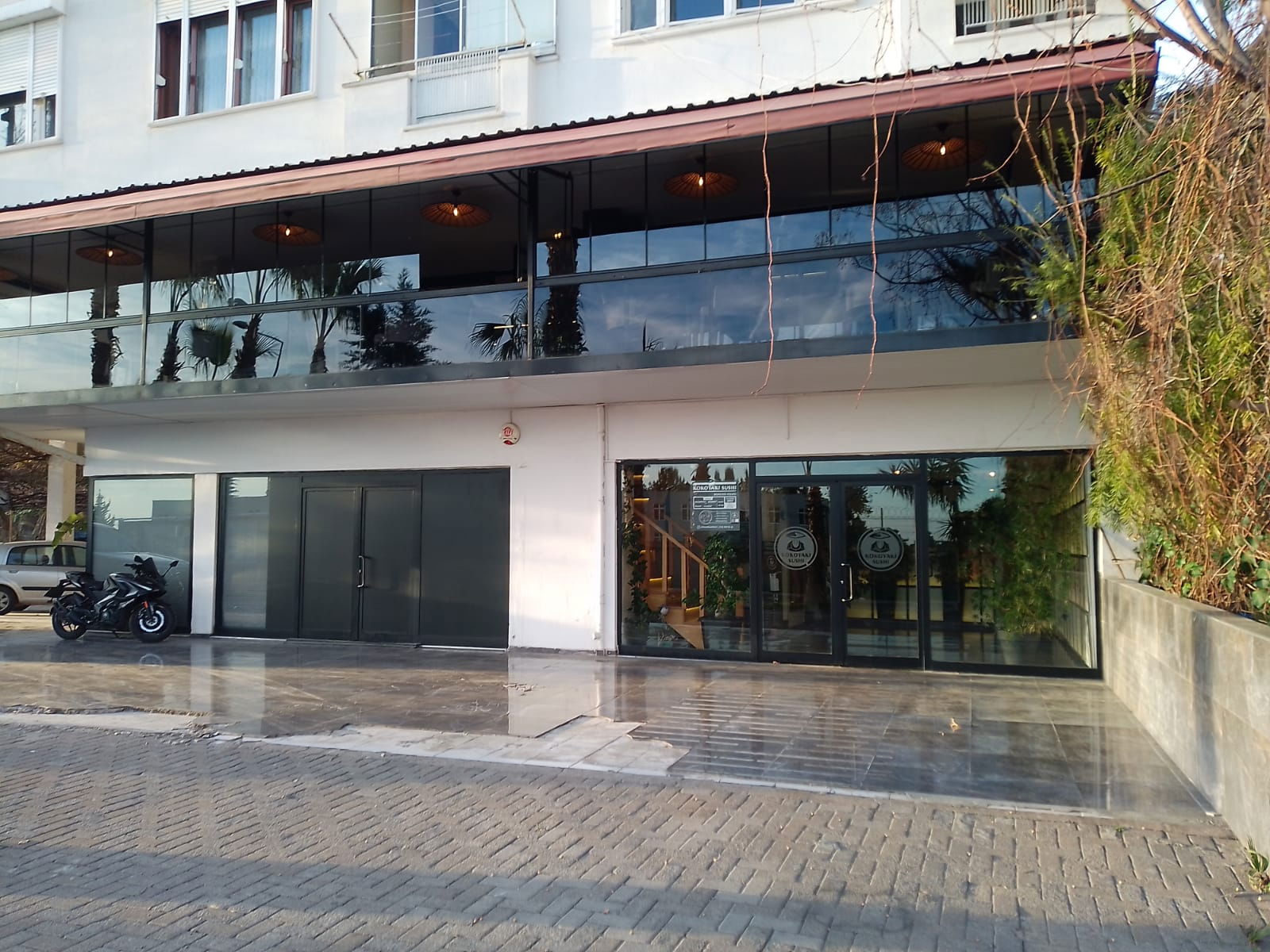 Kokoyaki̇ Sushi̇ Lara