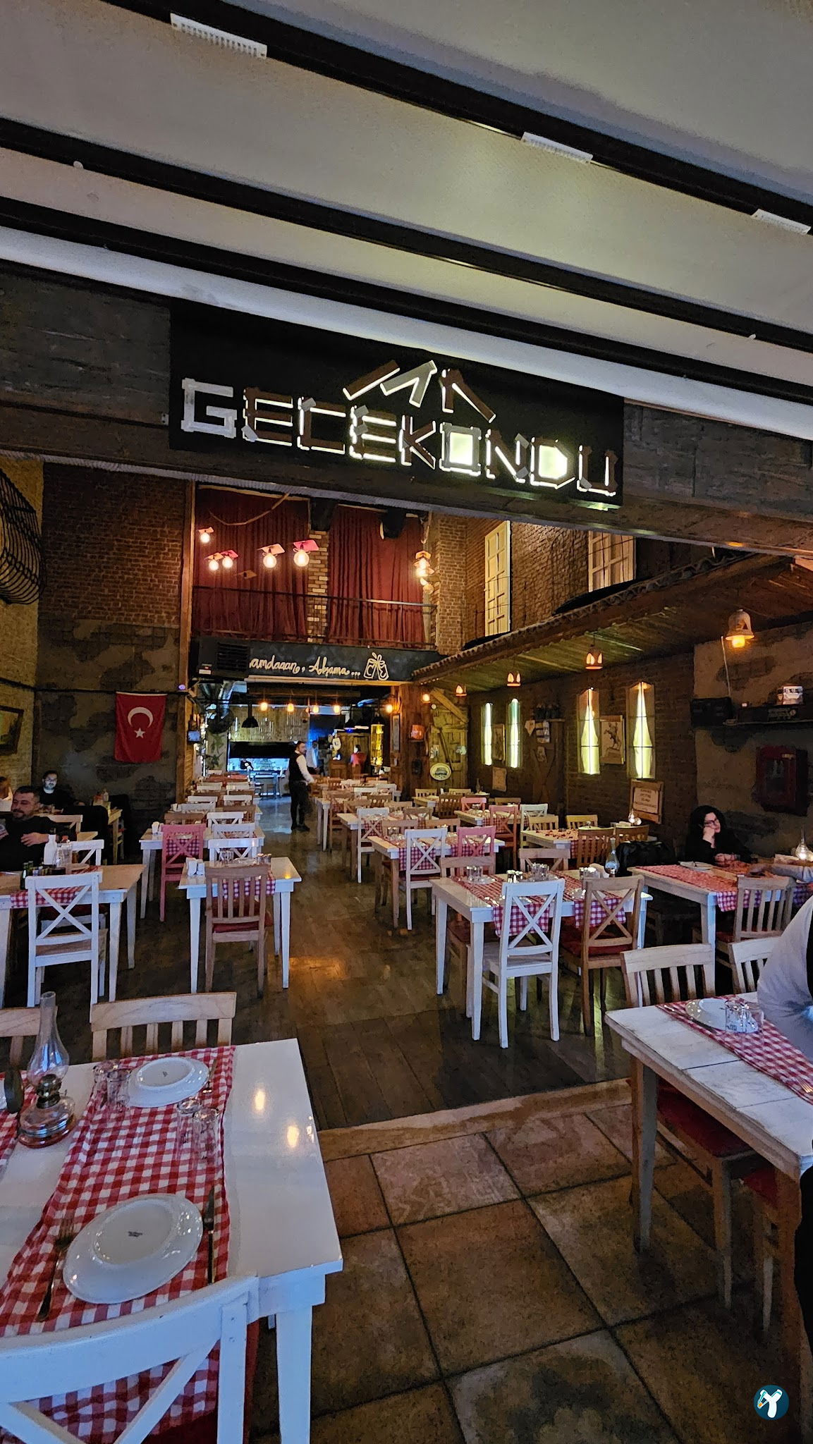 Gecekondu Meyhanesi