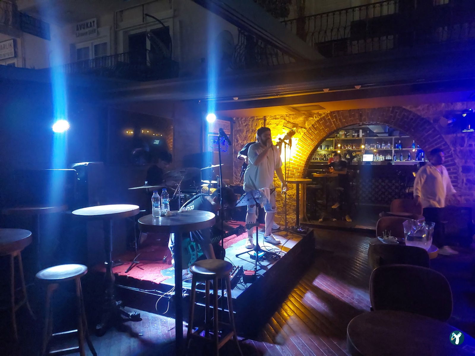 Loca Bar