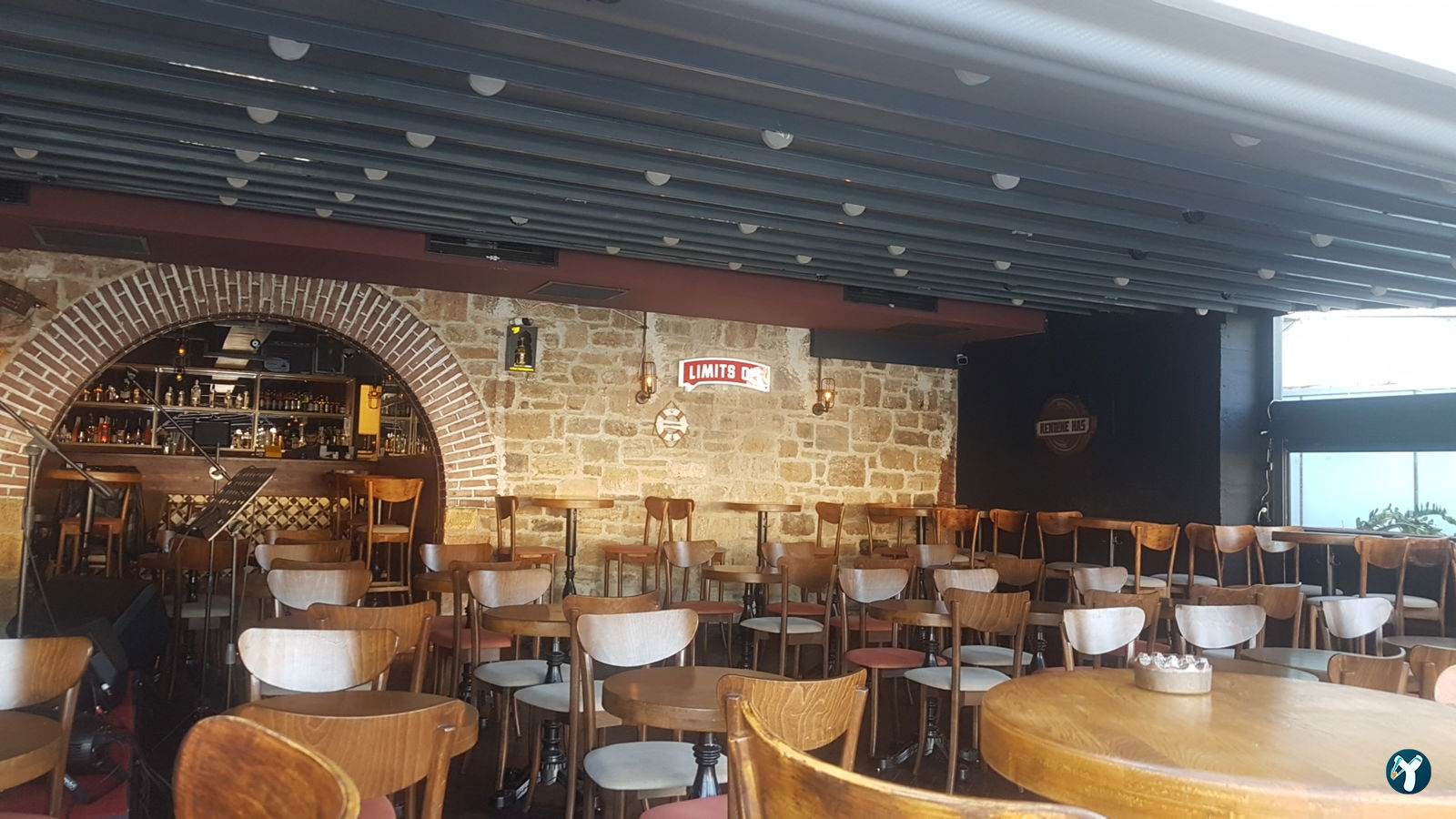 Loca Bar