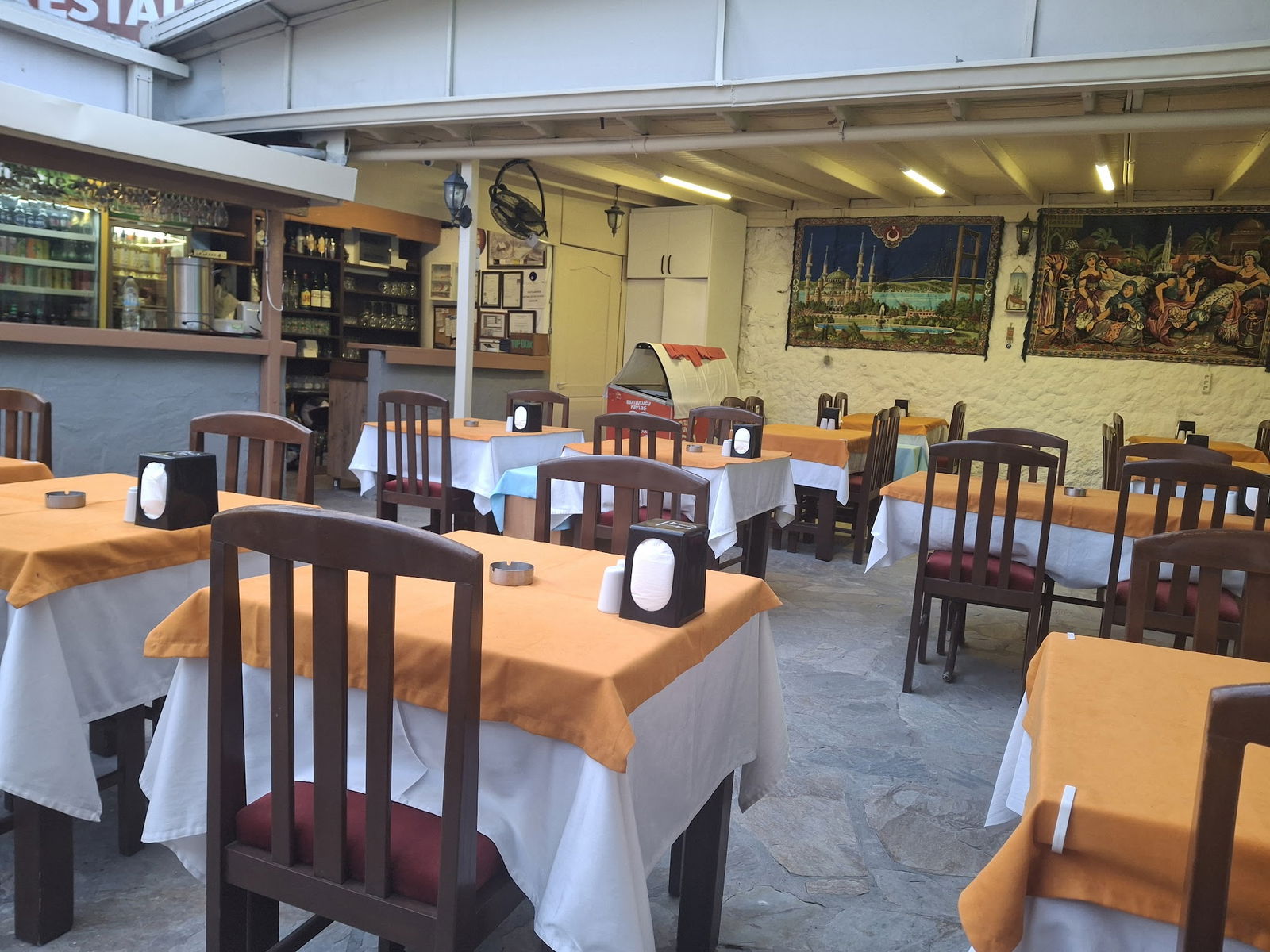 Erzincan Restaurant Kuşadası
