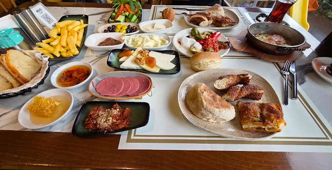 Bolçi Cafe Restaurant