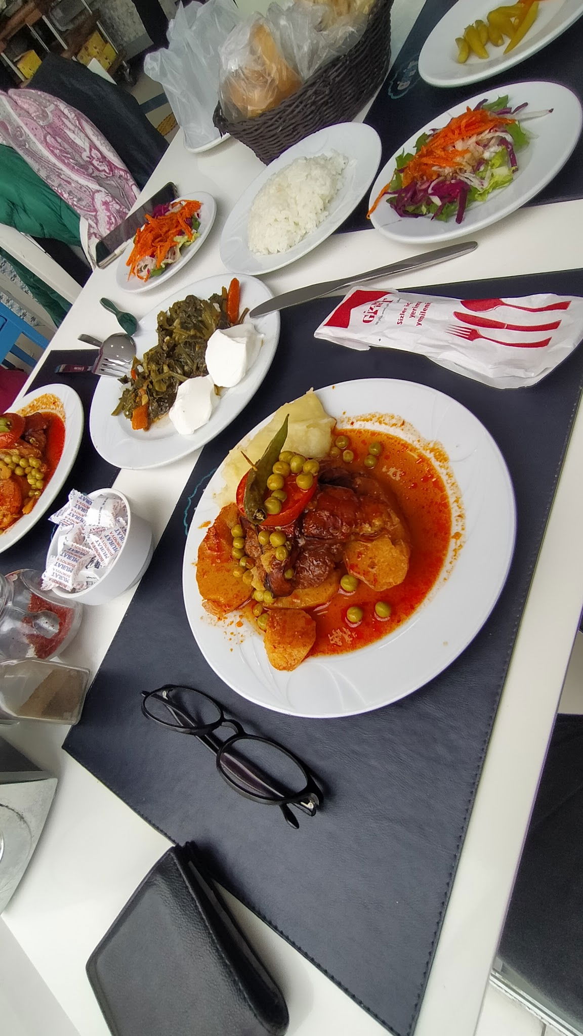 İzmir Girit Lokantası