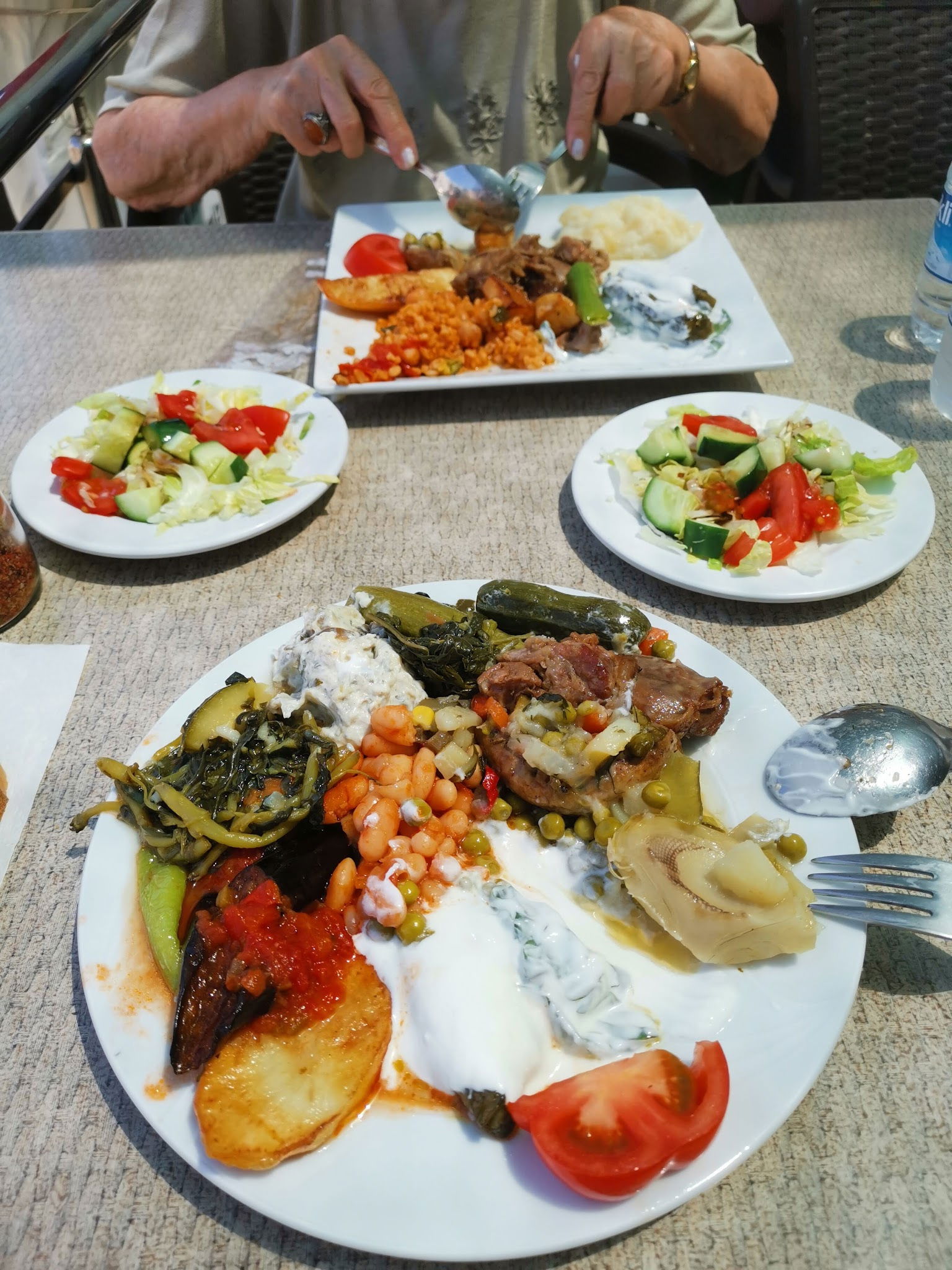 İzmir Girit Lokantası