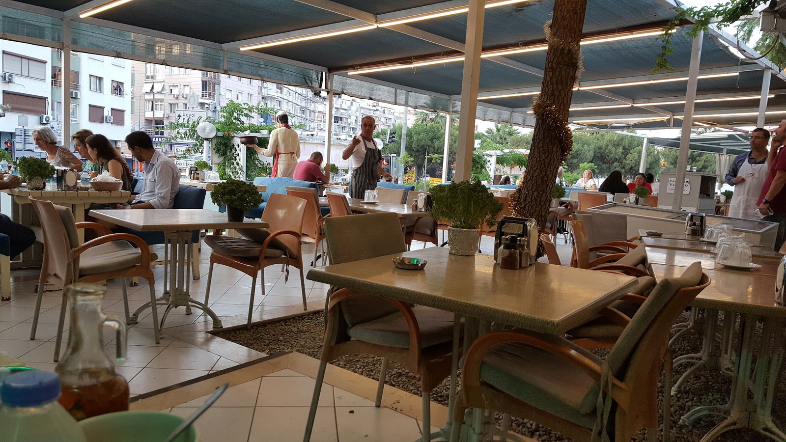 İzmir Girit Lokantası