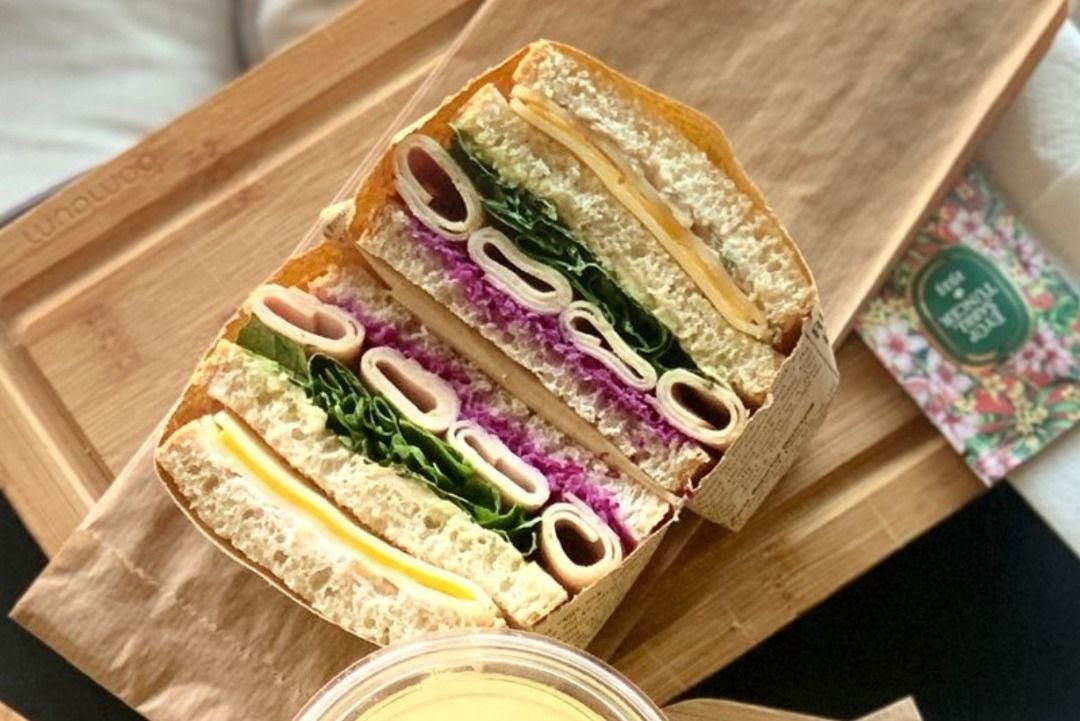 Pi̇ta Homemade Sandwich