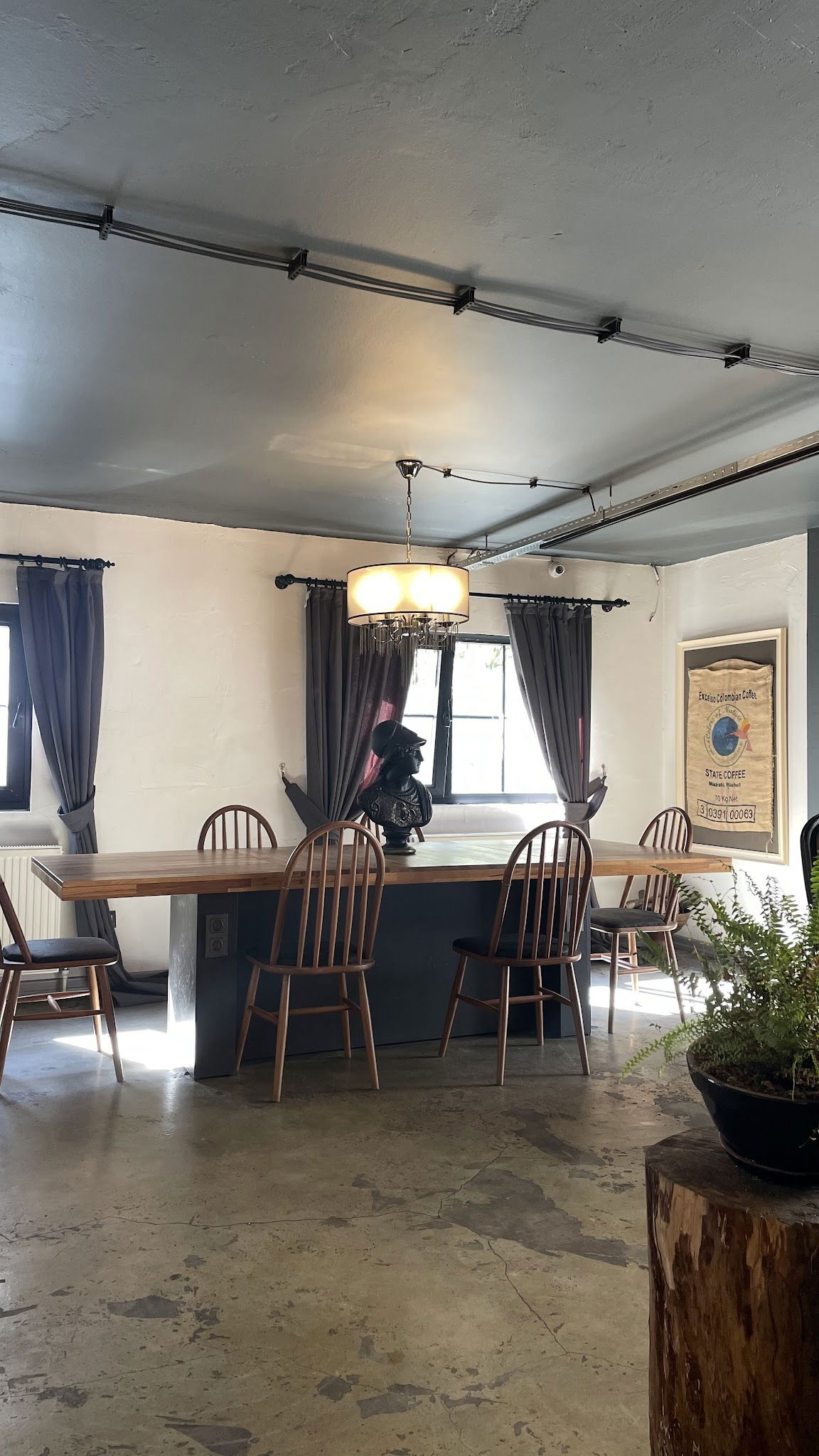 Paper Roasting Coffee & Chocolate - Bestekar