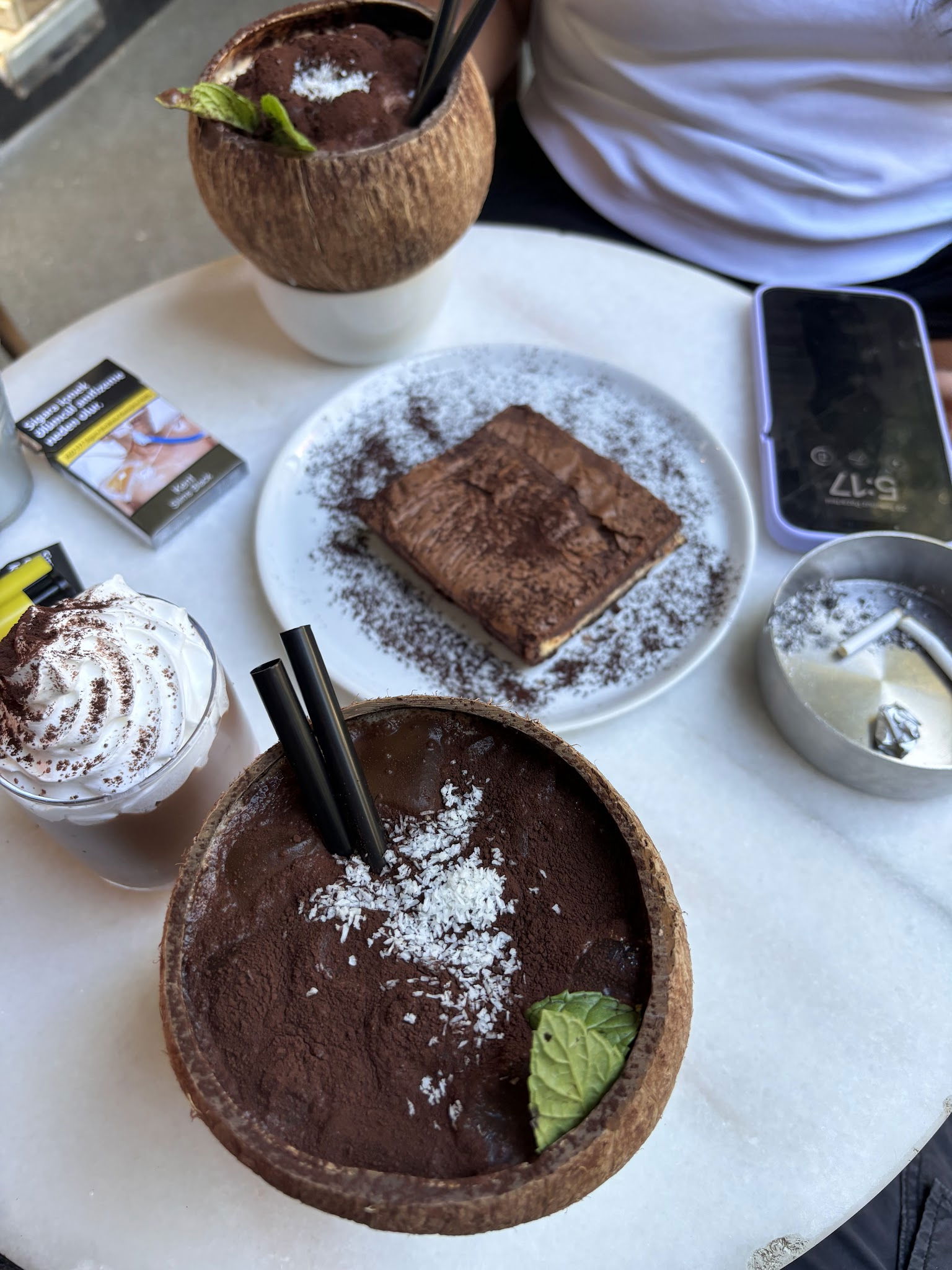 Paper Roasting Coffee & Chocolate - Bestekar