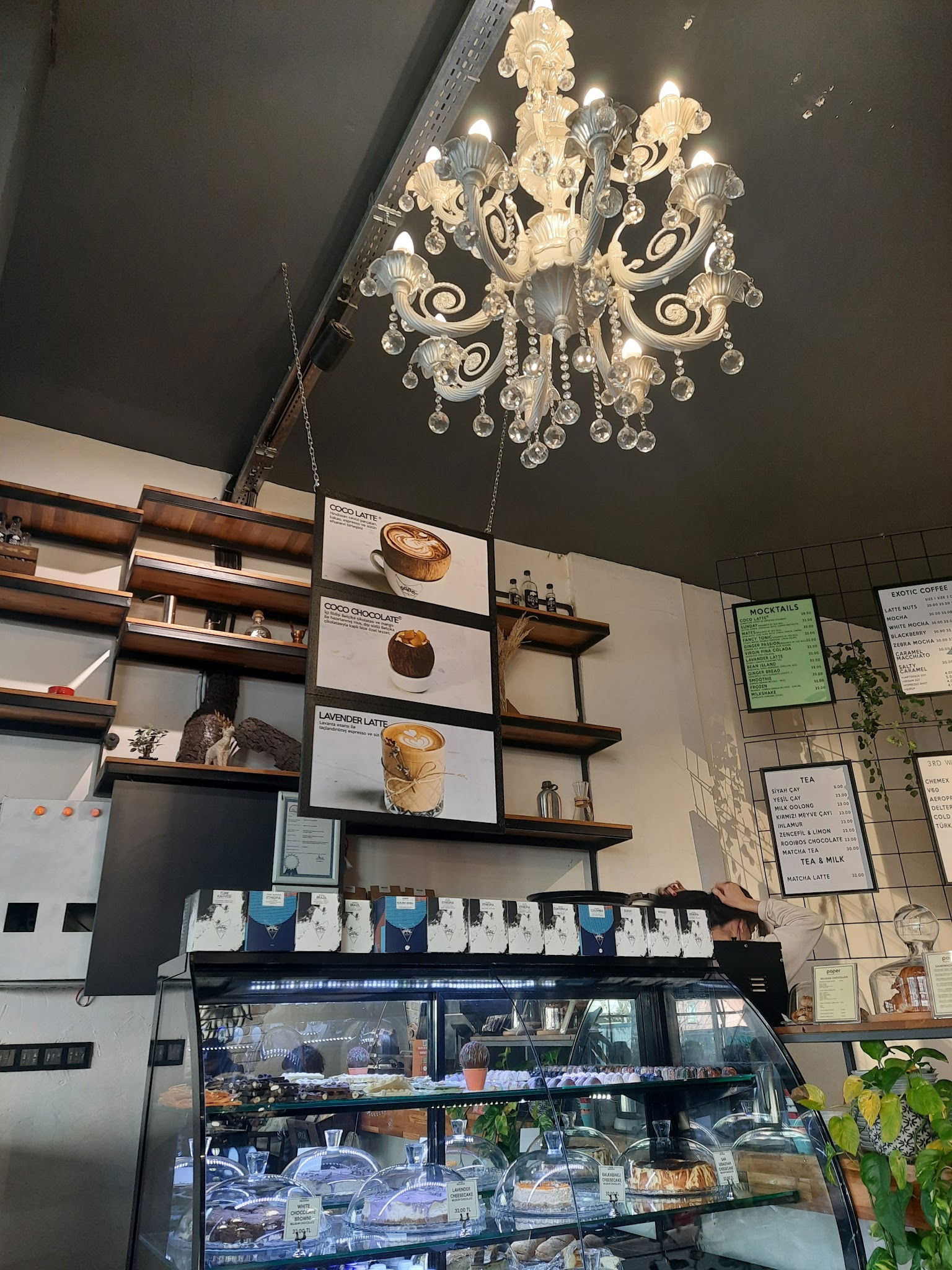 Paper Roasting Coffee & Chocolate - Bestekar