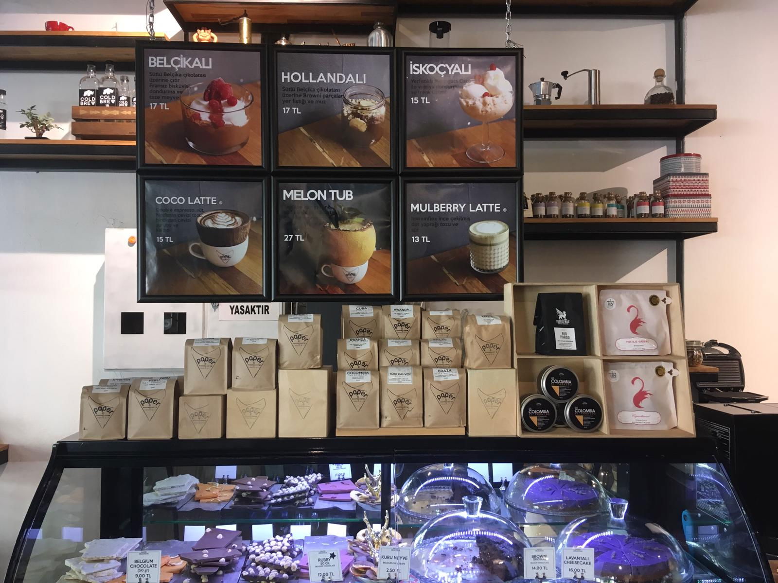 Paper Roasting Coffee & Chocolate - Bestekar