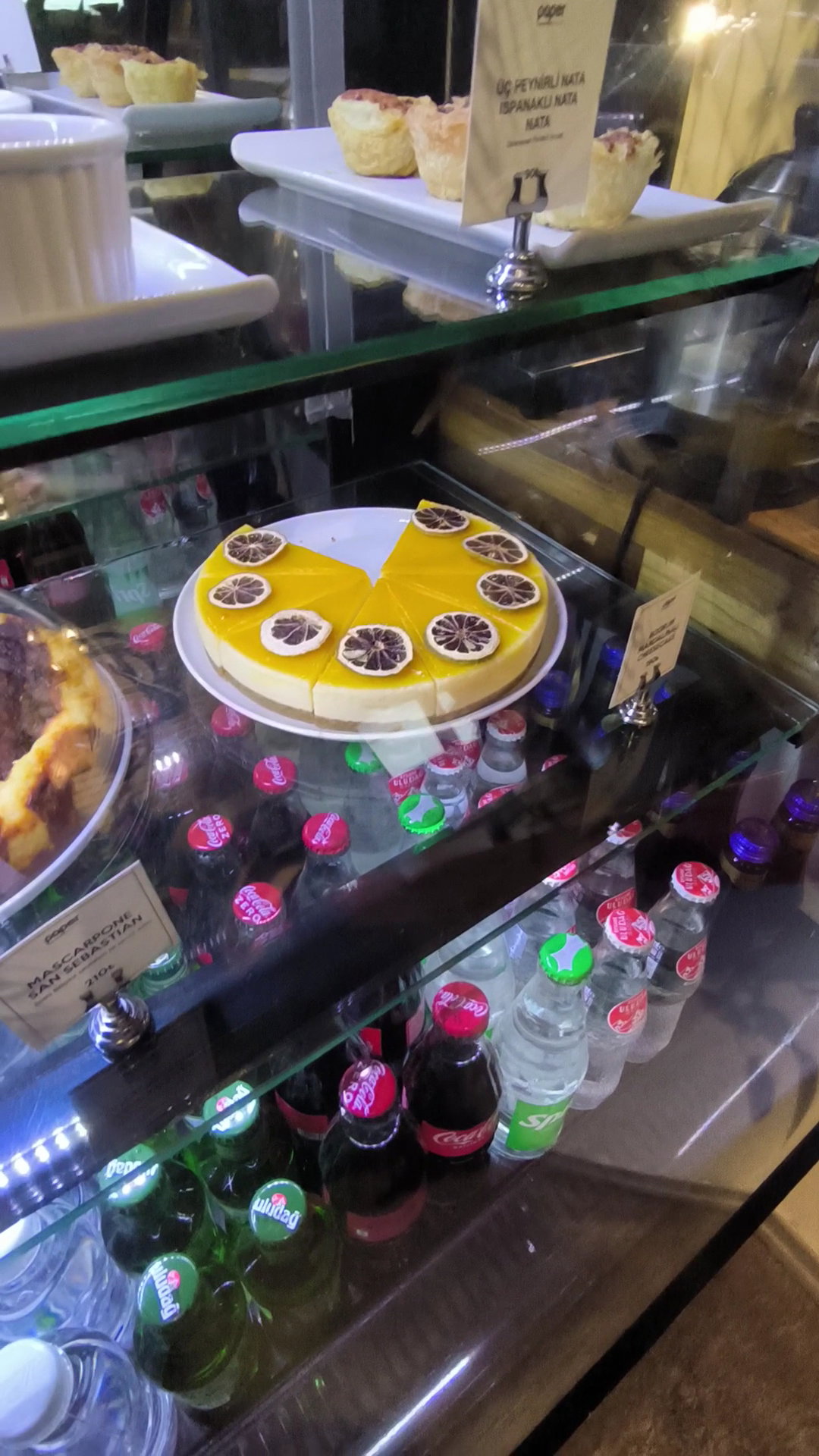 Paper Roasting Coffee & Chocolate - Bestekar