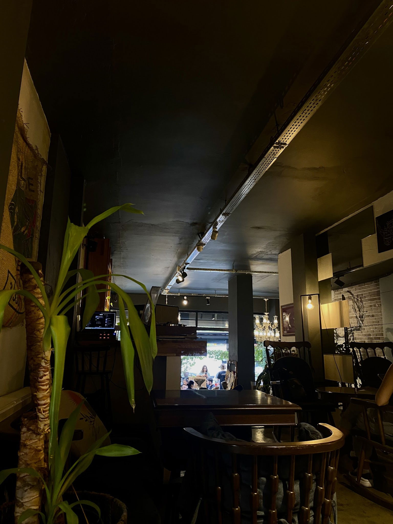 Paper Roasting Coffee & Chocolate - Bestekar