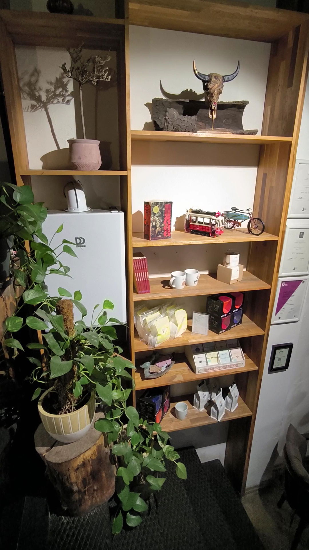 Paper Roasting Coffee & Chocolate - Bestekar