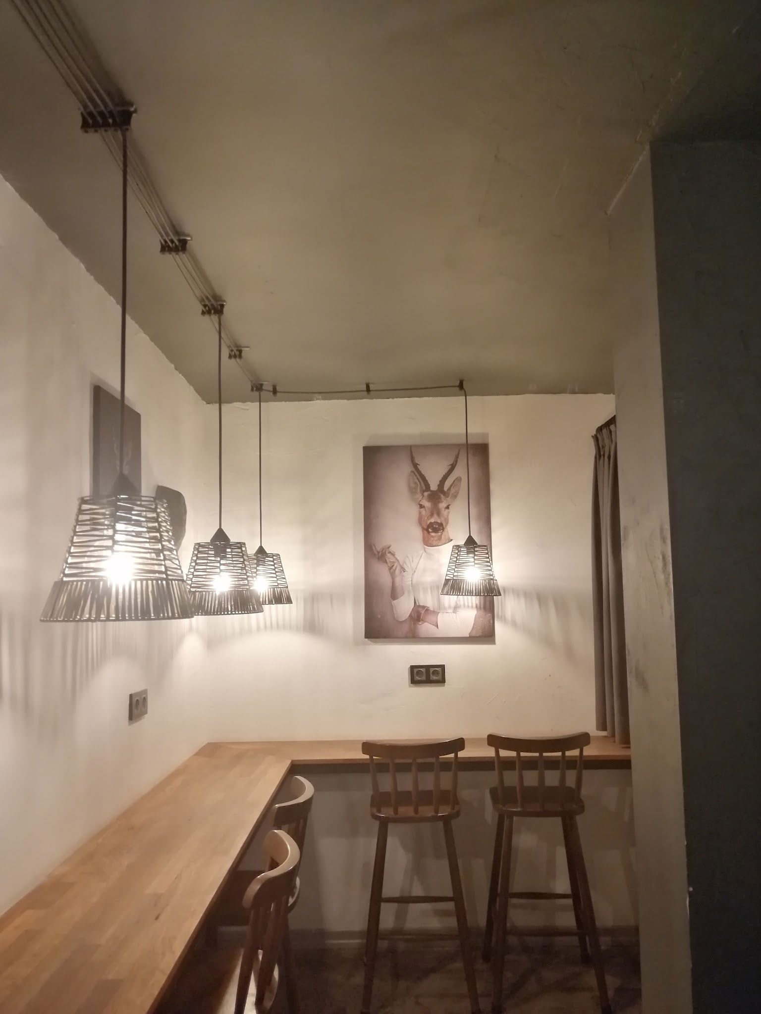 Paper Roasting Coffee & Chocolate - Bestekar