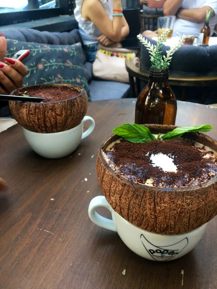 Paper Roasting Coffee & Chocolate - Bestekar