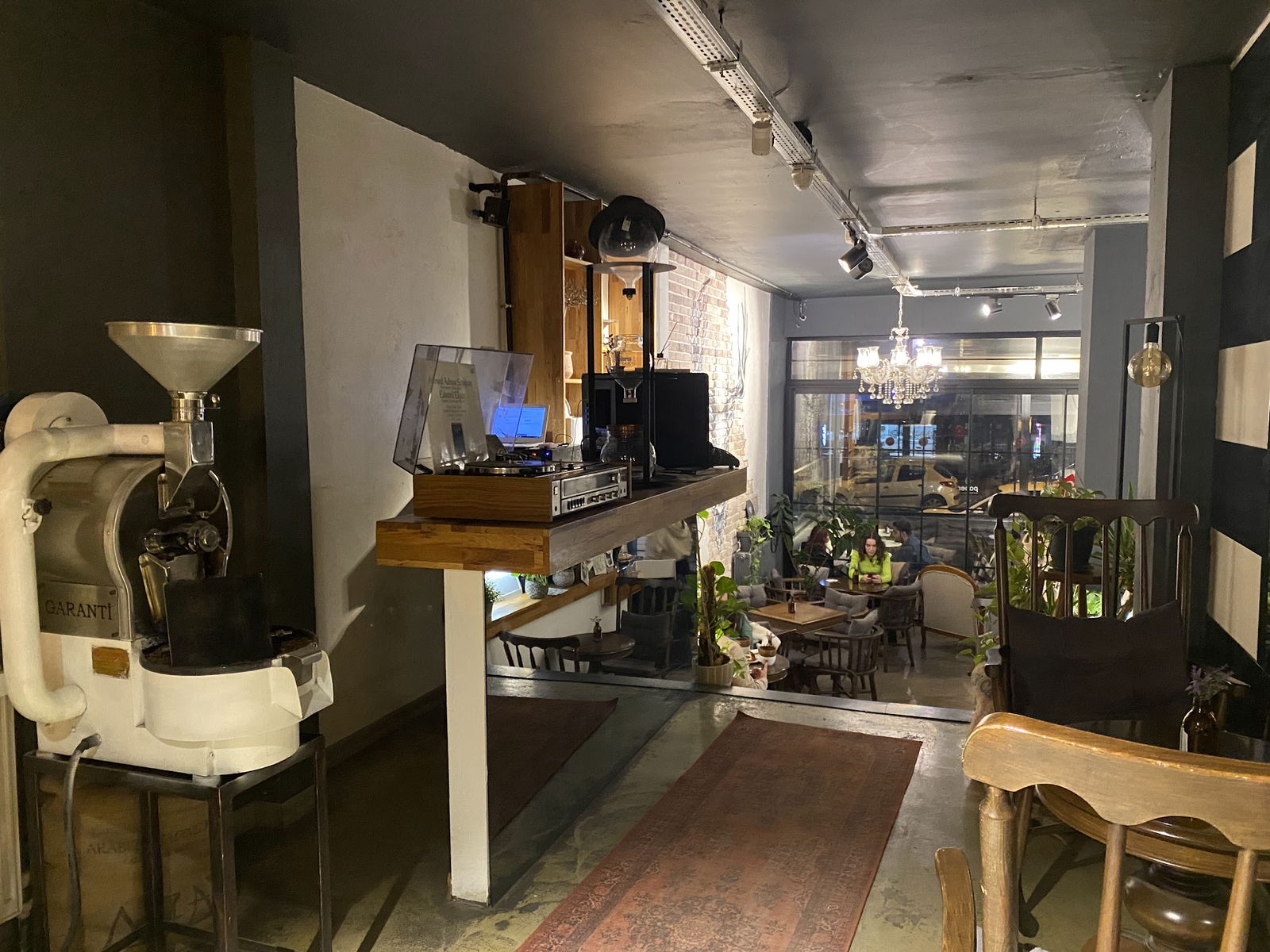 Paper Roasting Coffee & Chocolate - Bestekar