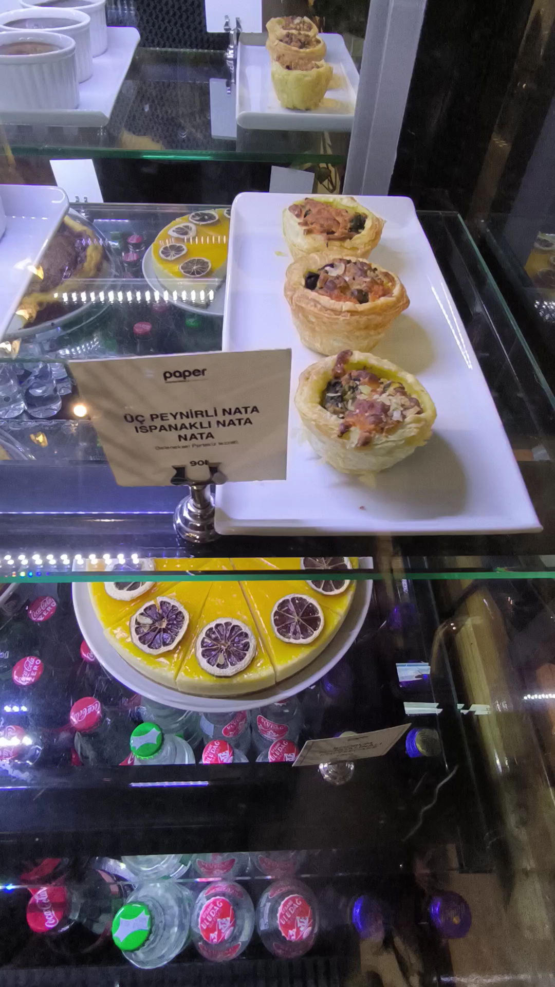 Paper Roasting Coffee & Chocolate - Bestekar