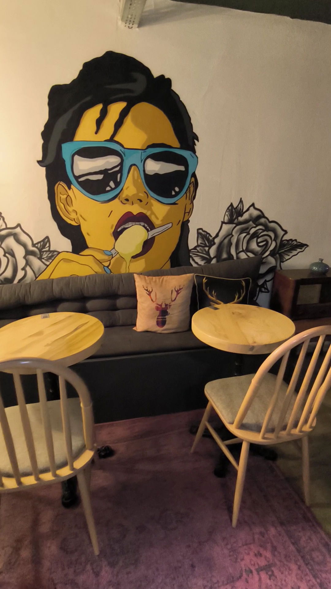 Paper Roasting Coffee & Chocolate - Bestekar