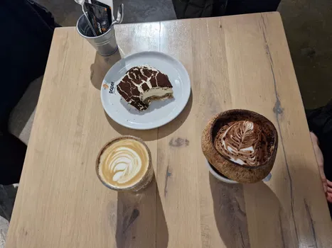 Paper Roasting Coffee & Chocolate - Bestekar resimleri